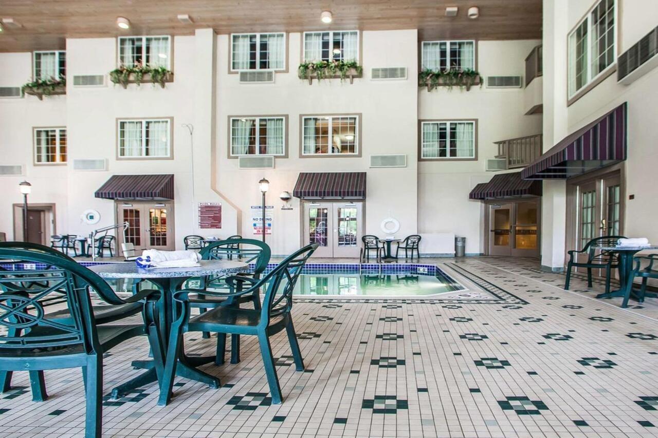 Comfort Suites Milwaukee Airport Oak Creek Exterior foto