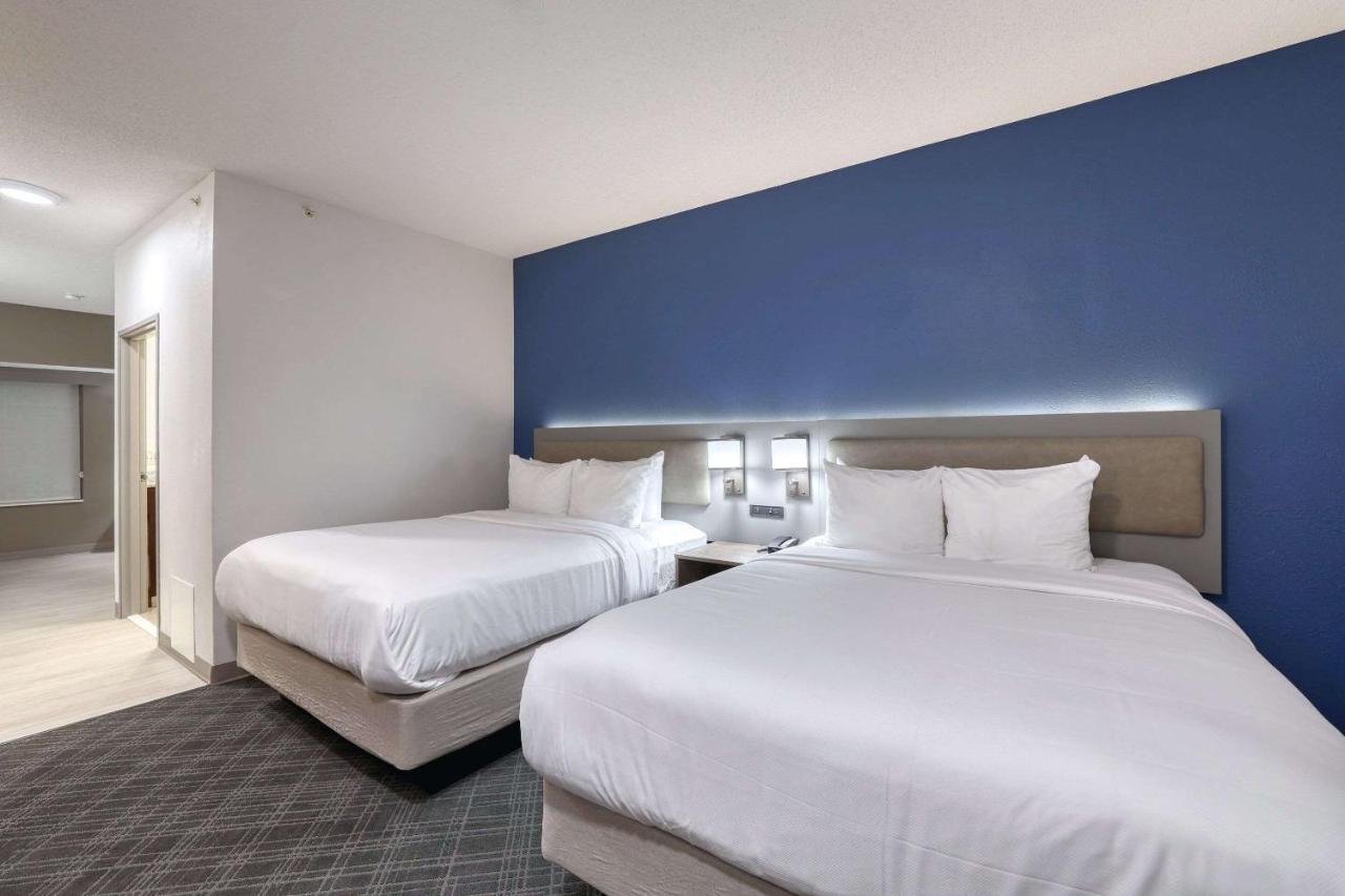Comfort Suites Milwaukee Airport Oak Creek Exterior foto