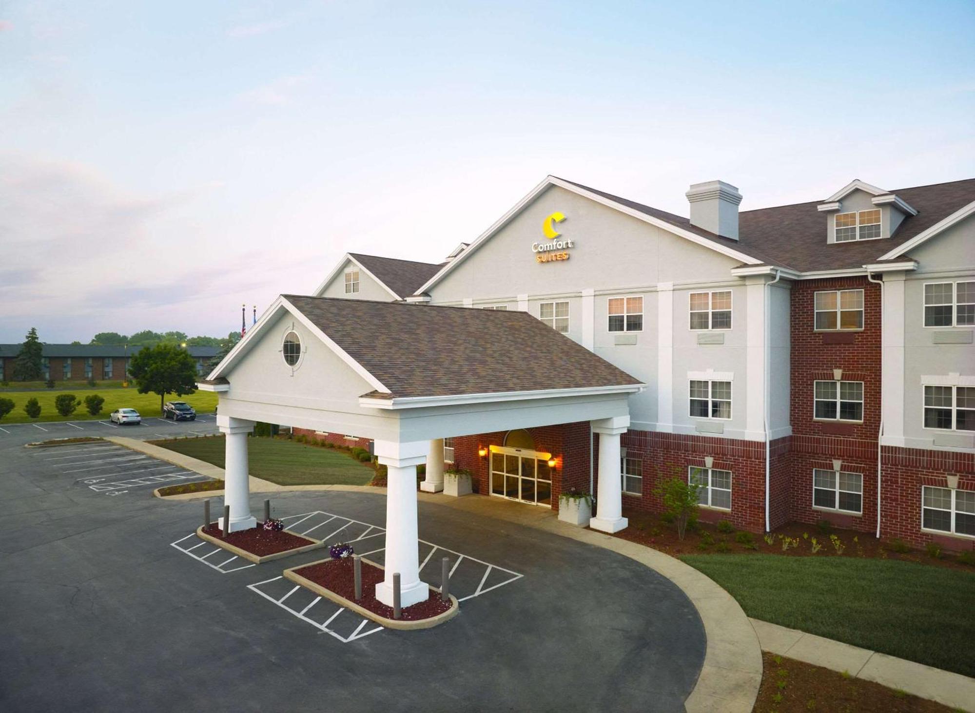 Comfort Suites Milwaukee Airport Oak Creek Exterior foto